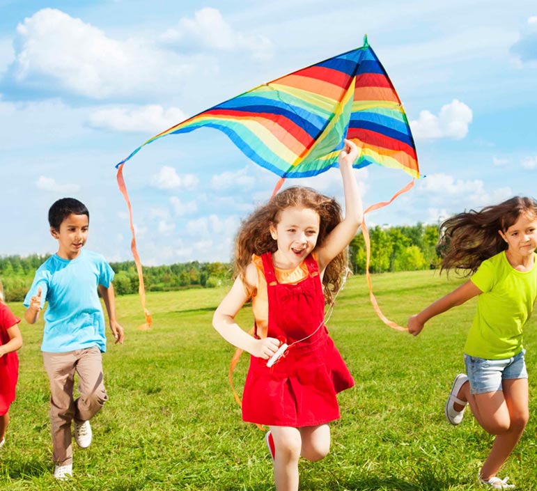 Lago y Tierra Campamento